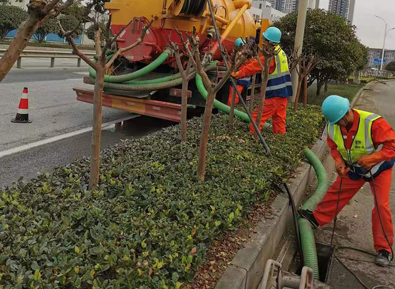 科尔沁左翼中市政管道清淤